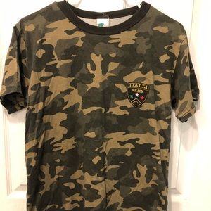 Italia Army camo t-shirt size large
